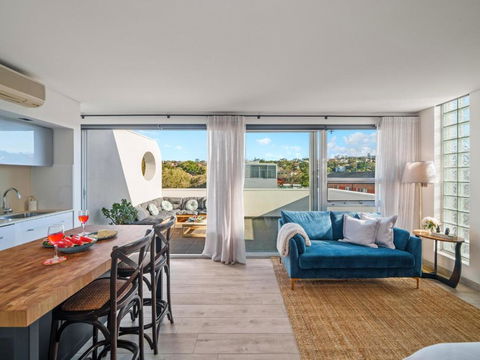 XQ Collection La Casa De Frida - Modern Studio With Balcony - Australian Destinations 2