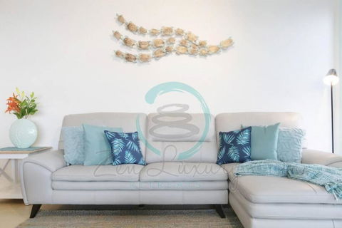 ZEN POINT PENTHOUSE 3-BR Executive W/front Retreat - Australian Destinations 2