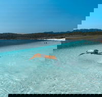 Lake McKenzie Full-Day Tour with Lunch from Hervey Bay - Australian Destinations