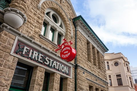 Perth Scavenger Hunt: Perched On A Swan - Australian Destinations 5